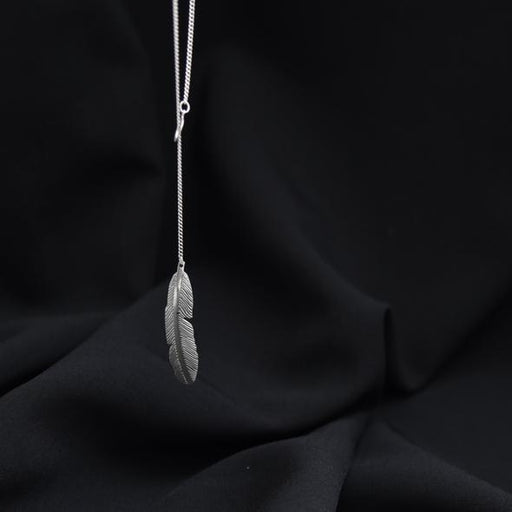 Feather Loop Long Necklace
